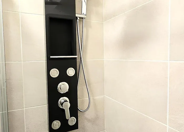 לינה וארוחת בוקר Convenient רומא